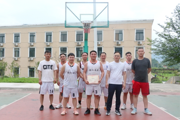 5合影.jpg